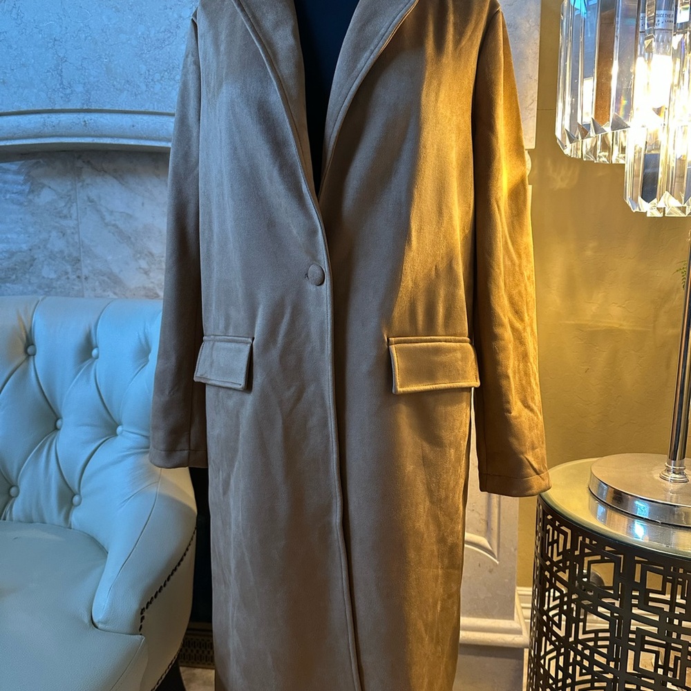 Elegant Tan Women's Coat